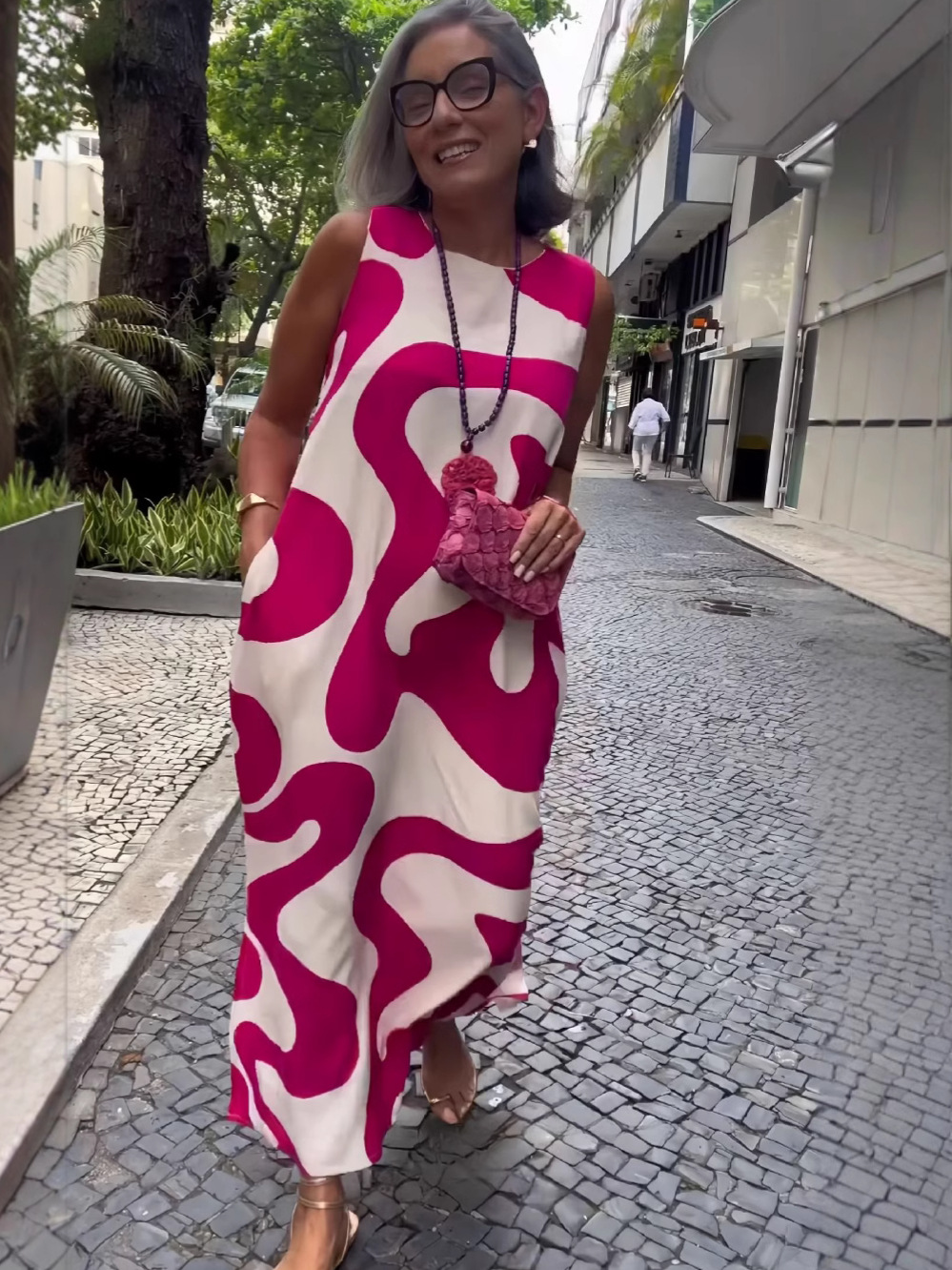 V-neck printed sleeveless dress